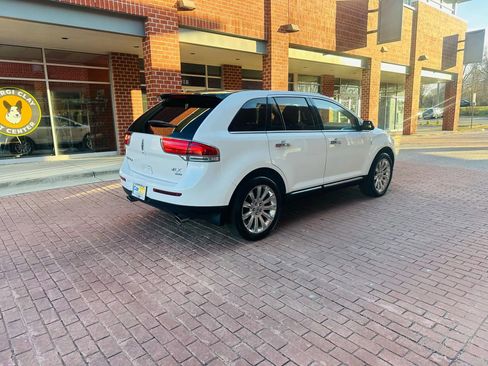 Used 2011 Lincoln MKX AWD w/ 101A Rapid Spec Order Code image 6