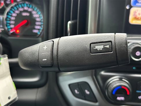 Used 2018 Chevrolet Silverado 1500 LT w/ All Star Edition image 26