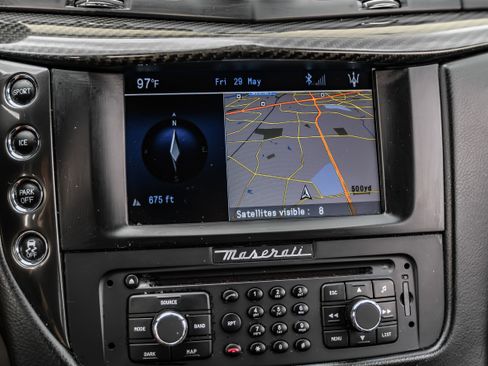 Used 2015 Maserati GranTurismo Sport RWD image 18