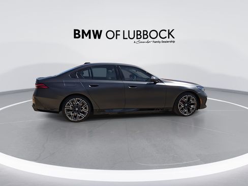 New 2027 BMW 550e xDrive AWD/4WD image 9