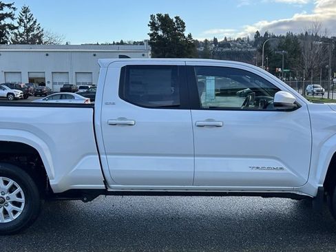 New 2026 Toyota Tacoma SR5 image 4