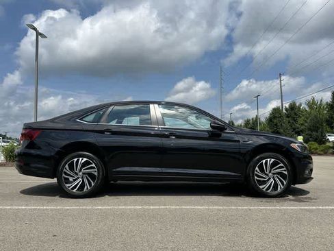 Used 2021 Volkswagen Jetta SEL Premium FWD image 3