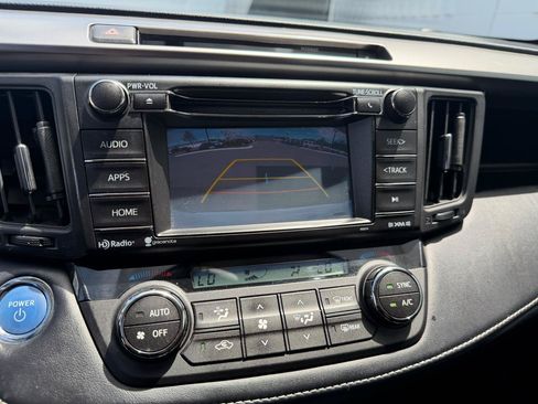 Used 2016 Toyota RAV4 XLE AWD/4WD image 13