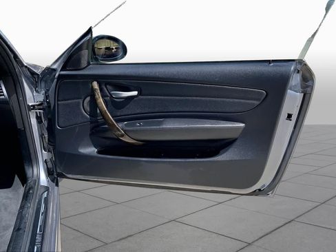 Used 2009 BMW 135i Convertible RWD image 19