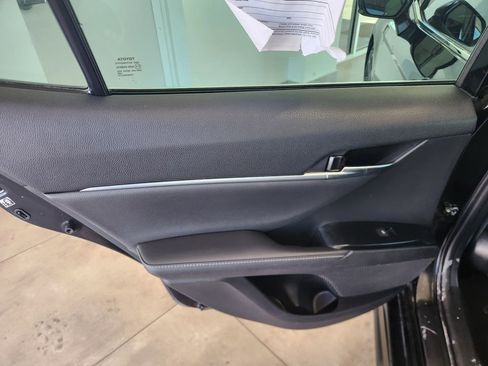 Used 2019 Toyota Camry XSE image 13