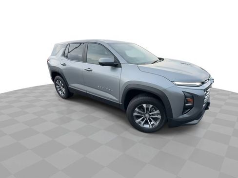 Certified 2025 Chevrolet Equinox LT w/ Safety and Technology Package FWD image 2