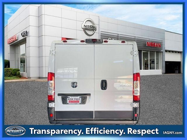 Used 2025 RAM ProMaster 2500 w/ Convenience Group FWD image 7