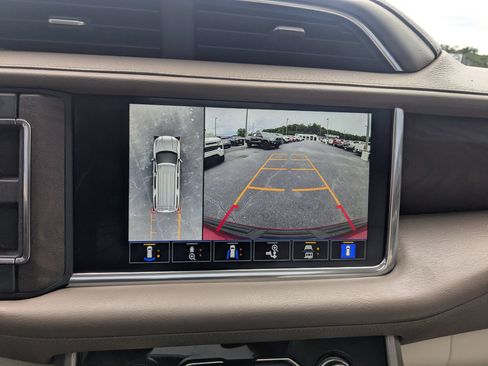 Used 2022 GMC Yukon Denali RWD image 18