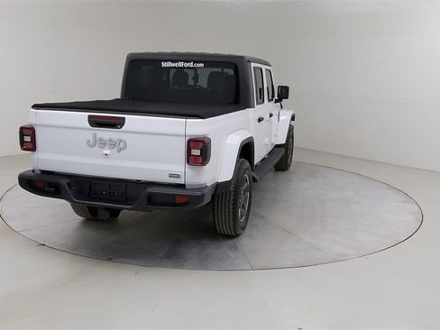 Used 2020 Jeep Gladiator Overland w/ Dual Top Group image 13
