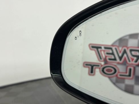 Used 2023 Genesis G70 2.0T w/ Sport Prestige Package image 40