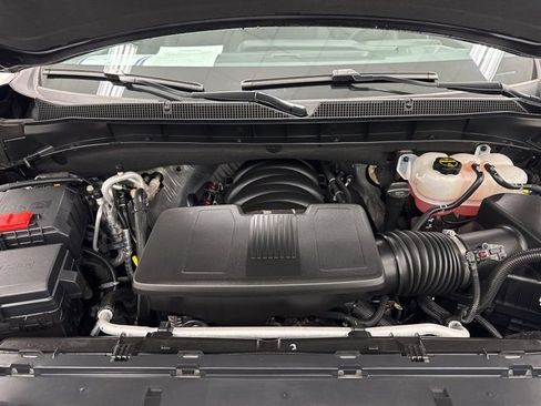 Used 2025 Chevrolet Suburban Z71 w/ Comfort Package image 44