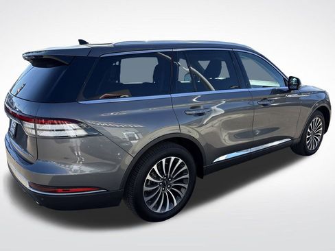 Used 2023 Lincoln Aviator Reserve image 5