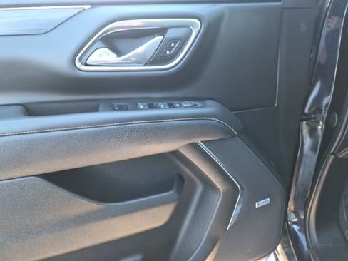 Used 2023 GMC Yukon XL SLT image 34