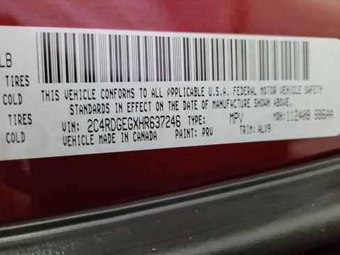 Used 2017 Dodge Grand Caravan GT image 41