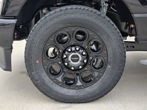 New 2026 Ford F250 Lariat w/ Black Appearance Package image 15