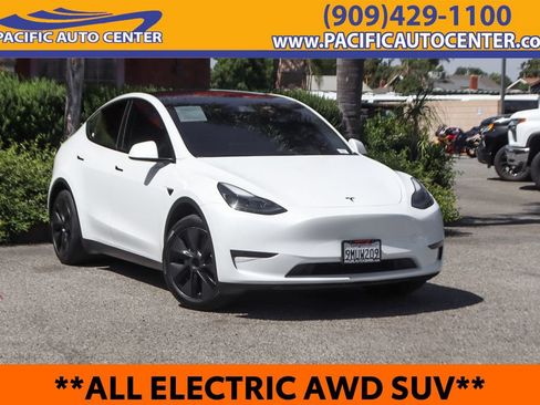 Used 2024 Tesla Model Y Long Range RWD image 1