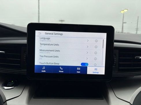 Used 2021 Ford Explorer XLT image 17