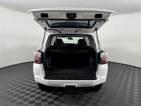 Used 2015 Toyota 4Runner SR5 Premium image 12