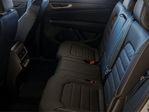 New 2026 Volkswagen Atlas Cross Sport SEL R-Line AWD/4WD image 19