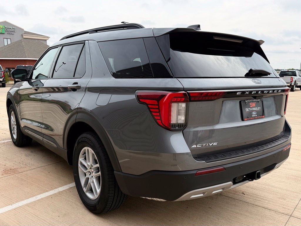 New 2026 Ford Explorer Active w/ Active Comfort Package RWD image 6