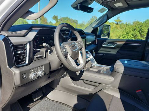 New 2026 GMC Sierra 2500 Denali w/ Denali Reserve Package image 13