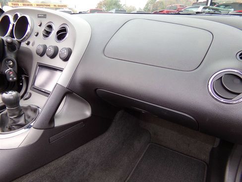 Used 2007 Pontiac Solstice Convertible w/ Premium Package image 45