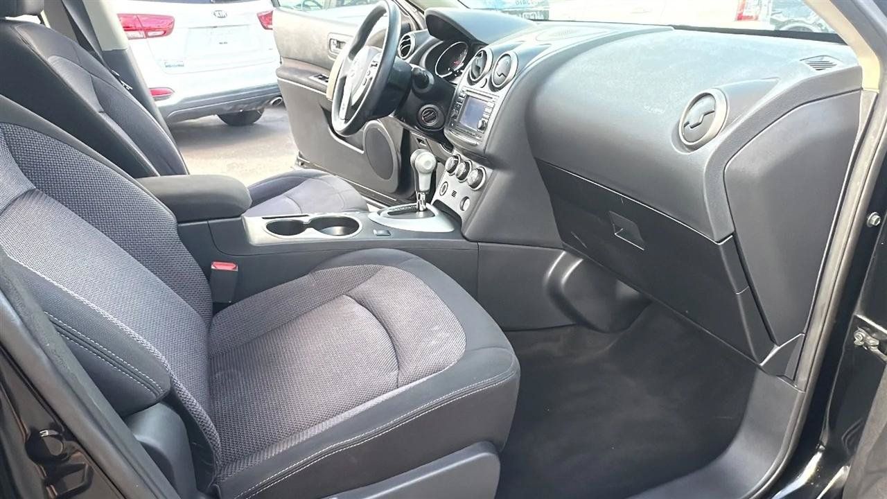 Used 2012 Nissan Rogue SV w/ Premium Pkg AWD/4WD image 33