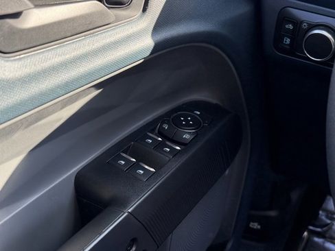 New 2025 Ford Maverick XL image 22