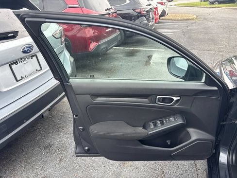 Used 2025 Honda Civic Sport image 18