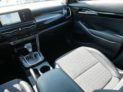 Certified 2024 Kia Seltos S AWD/4WD image 11