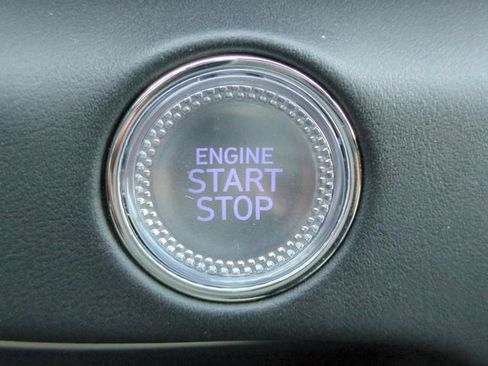 Certified 2025 Genesis GV80 2.5T Prestige AWD/4WD image 10