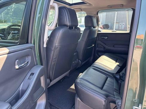 Used 2024 Nissan Frontier SL w/ Technology Package RWD image 7