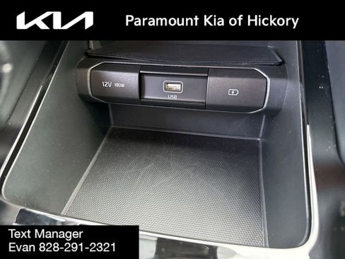 Used 2022 Kia Telluride LX image 30