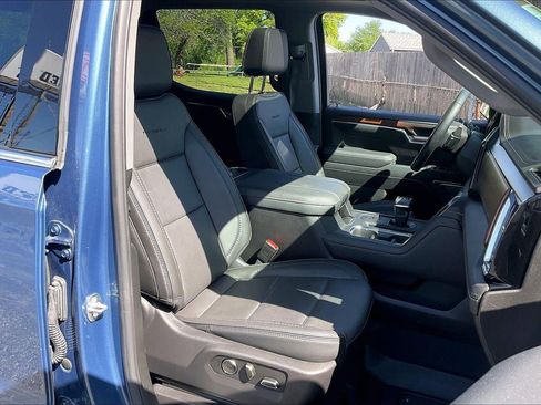 Used 2024 GMC Sierra 1500 Denali AWD/4WD image 7