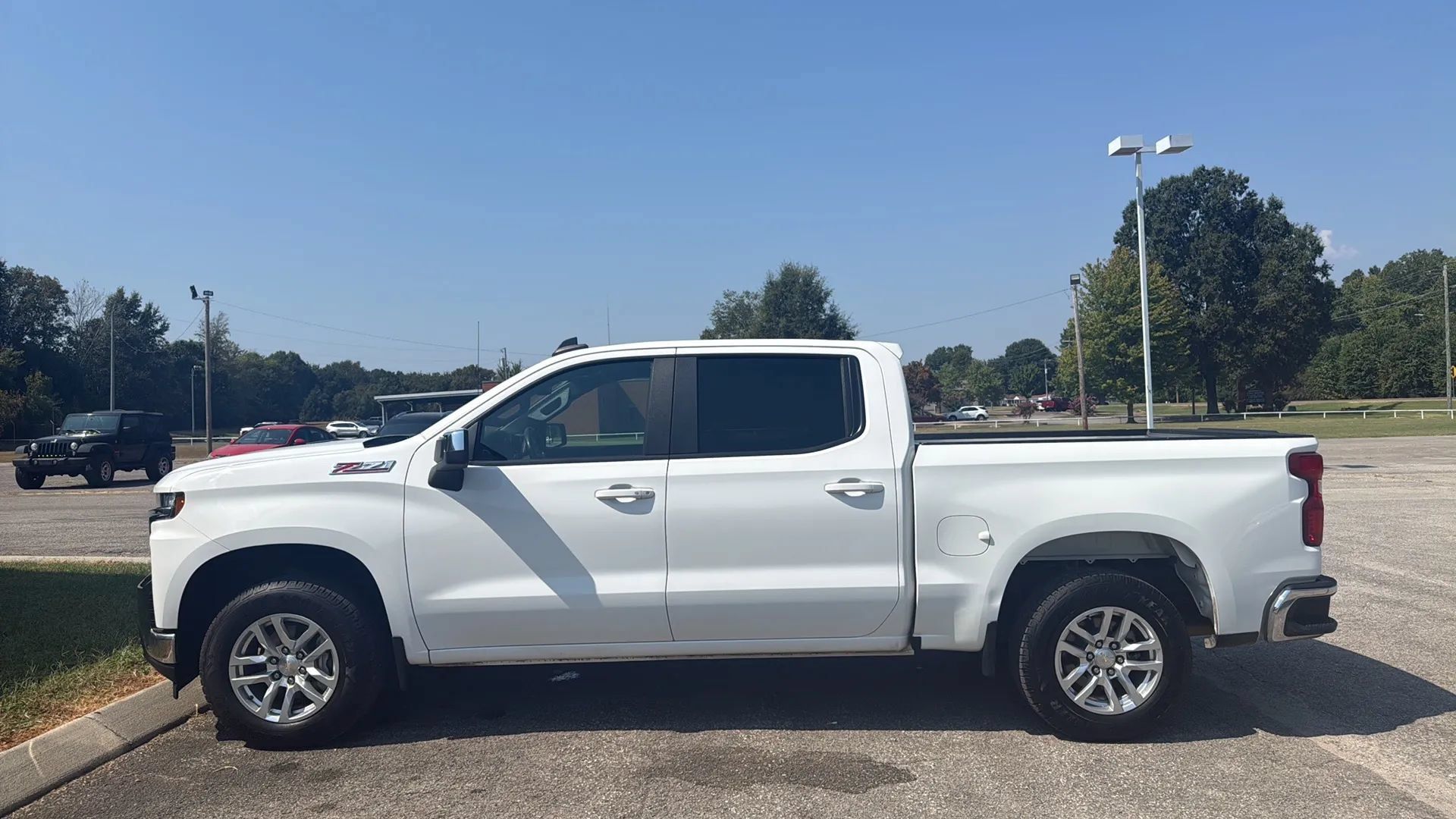 Used 2020 Chevrolet Silverado 1500 LT w/ All-Star Edition AWD/4WD image 2