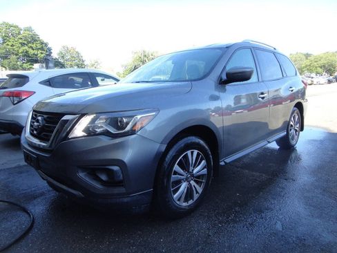 Used 2019 Nissan Pathfinder S AWD/4WD image 1