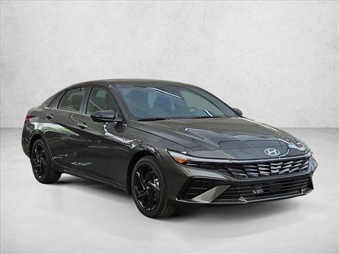 New 2026 Hyundai Elantra SEL Sport FWD image 7