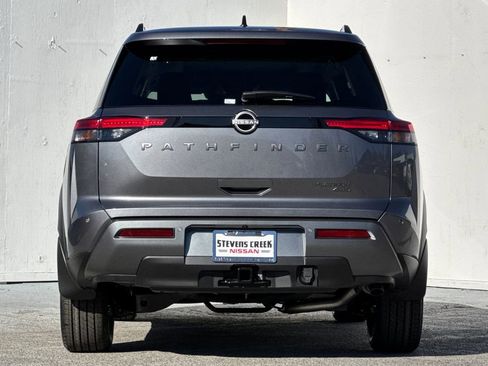 New 2026 Nissan Pathfinder Platinum AWD/4WD image 5