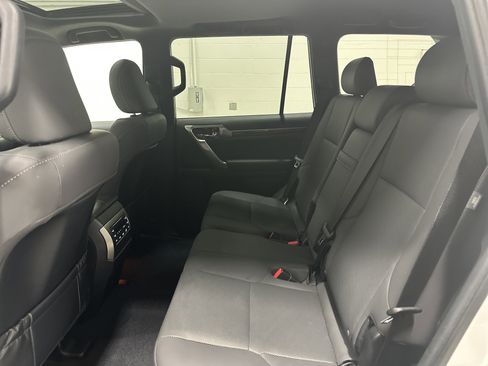 Certified 2023 Lexus GX 460 Premium w/ Premium Package image 31