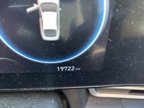 Used 2023 Hyundai Elantra SEL w/ Convenience Package image 11