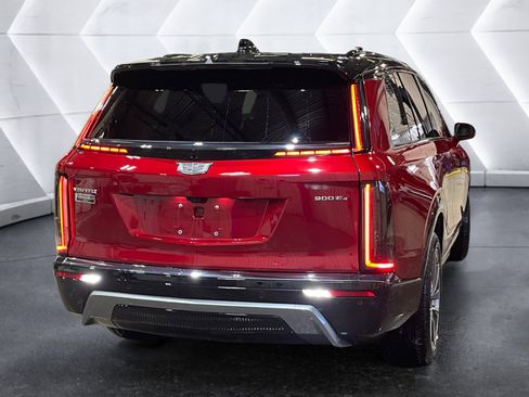 Certified 2026 Cadillac Vistiq Sport w/ LPO, Floor Liner Package image 6