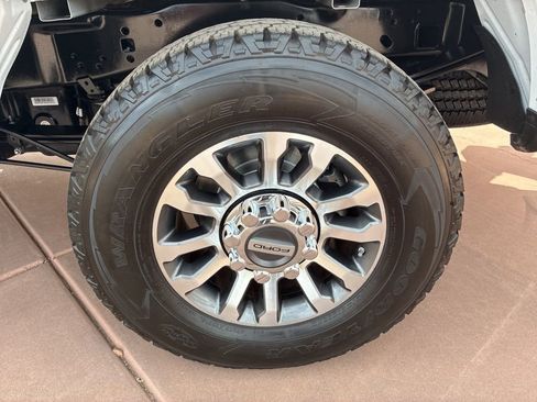 Certified 2022 Ford F250 Lariat w/ Lariat Value Package image 45