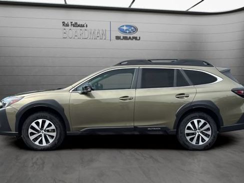 Used 2024 Subaru Outback Premium AWD/4WD image 9