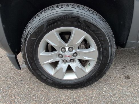 Used 2016 GMC Canyon SLE w/ SLE Convenience Package image 12