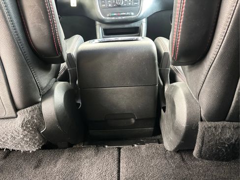 Used 2019 Dodge Grand Caravan GT FWD image 26