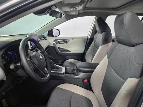 Used 2024 Toyota RAV4 XLE w/ Convenience Package image 35