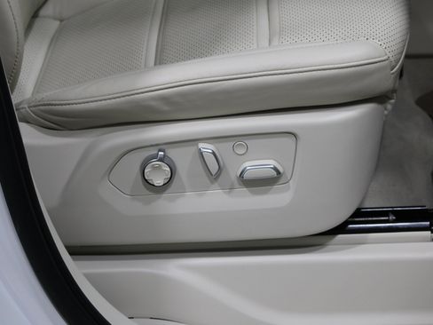 Used 2023 Cadillac Escalade Sport Platinum AWD/4WD image 31