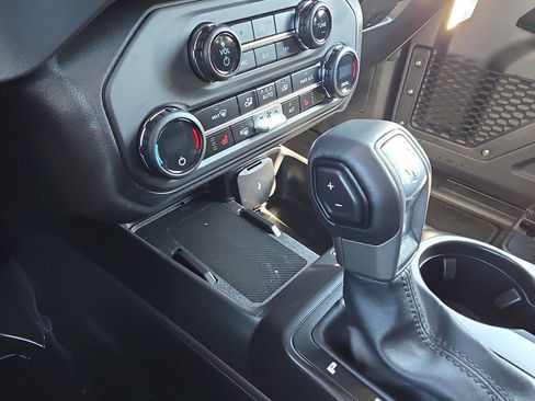 Certified 2025 Ford Bronco Big Bend w/ Black Appearance Package AWD/4WD image 16