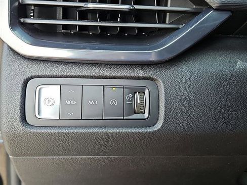 Used 2024 GMC Acadia AT4 w/ Luxury Package image 16