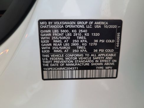 Used 2021 Volkswagen Atlas Cross Sport SE w/ Panoramic Sunroof Package FWD image 33